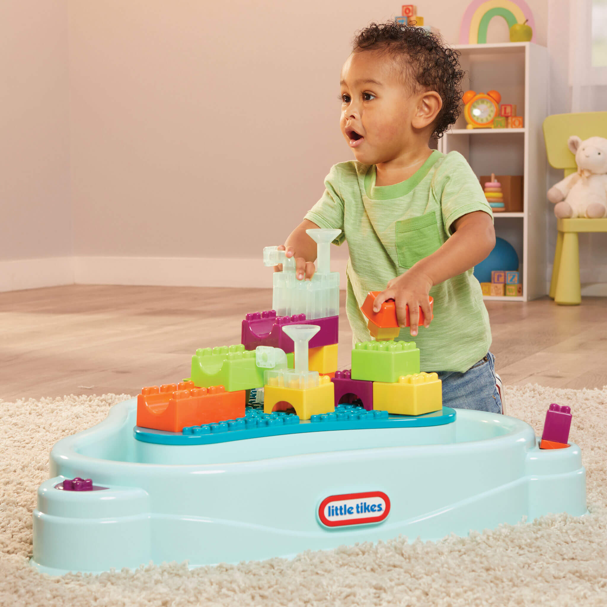 Little Tikes Build & Splash? Water Table with 25+ Accessories - Image 3