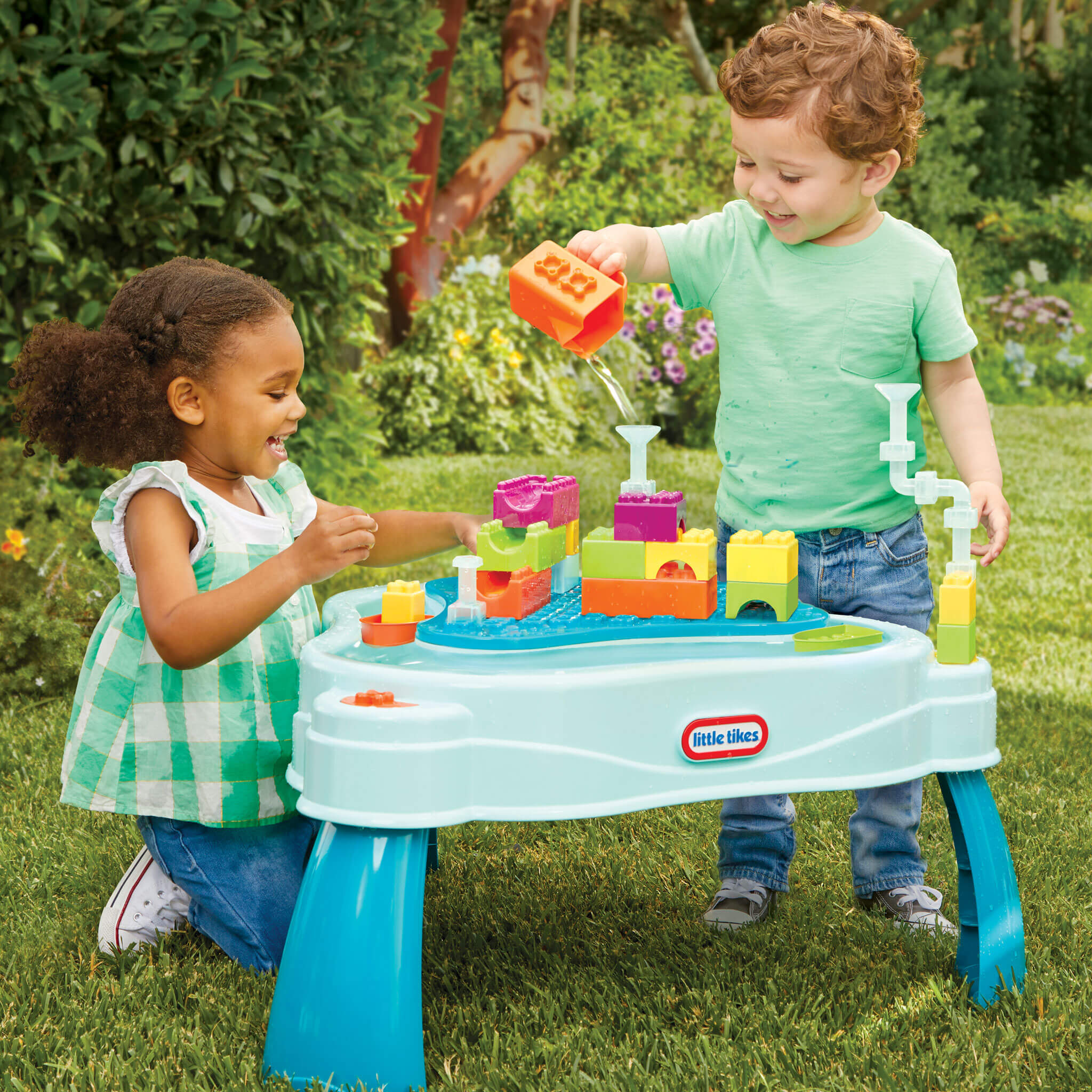 Little Tikes Build & Splash? Water Table with 25+ Accessories - Image 2